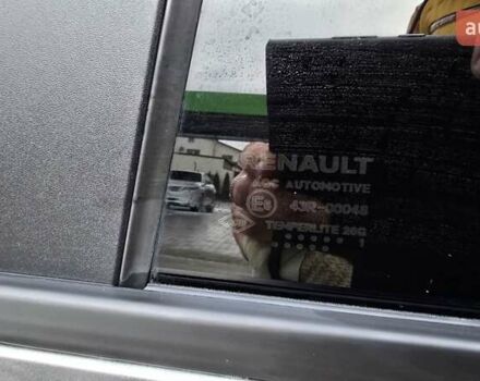 Серый Рено Arkana, объемом двигателя 1.6 л и пробегом 64 тыс. км за 17500 $, фото 19 на Automoto.ua