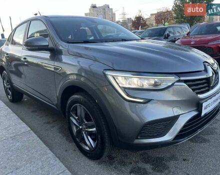 Сірий Рено Arkana, об'ємом двигуна 1.6 л та пробігом 59 тис. км за 15781 $, фото 8 на Automoto.ua