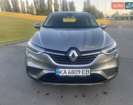 Серый Рено Arkana, объемом двигателя 1.6 л и пробегом 70 тыс. км за 16500 $, фото 3 на Automoto.ua