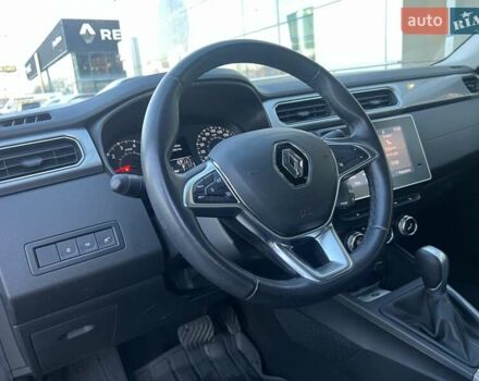 Сірий Рено Arkana, об'ємом двигуна 1.6 л та пробігом 59 тис. км за 15781 $, фото 12 на Automoto.ua