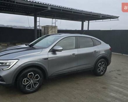 Серый Рено Arkana, объемом двигателя 1.6 л и пробегом 64 тыс. км за 17500 $, фото 3 на Automoto.ua
