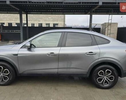 Серый Рено Arkana, объемом двигателя 1.6 л и пробегом 64 тыс. км за 17500 $, фото 4 на Automoto.ua