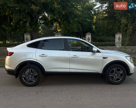 Серый Рено Arkana, объемом двигателя 1.6 л и пробегом 105 тыс. км за 16500 $, фото 9 на Automoto.ua