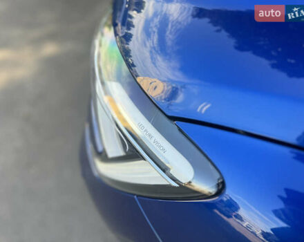 Синий Рено Arkana, объемом двигателя 1.6 л и пробегом 34 тыс. км за 17800 $, фото 10 на Automoto.ua