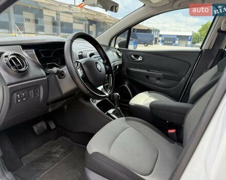 Білий Рено Каптур, об'ємом двигуна 1.5 л та пробігом 220 тис. км за 11950 $, фото 14 на Automoto.ua