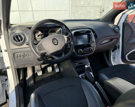 Белый Рено Каптур, объемом двигателя 1.5 л и пробегом 143 тыс. км за 13700 $, фото 58 на Automoto.ua