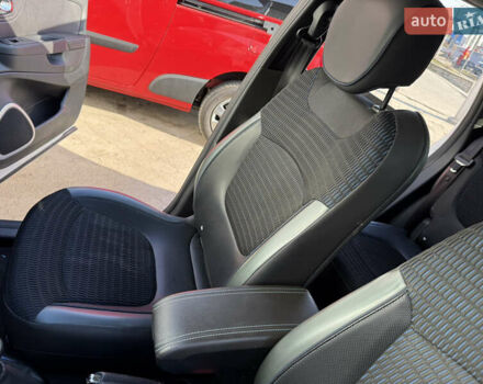 Белый Рено Каптур, объемом двигателя 1.5 л и пробегом 143 тыс. км за 13700 $, фото 49 на Automoto.ua