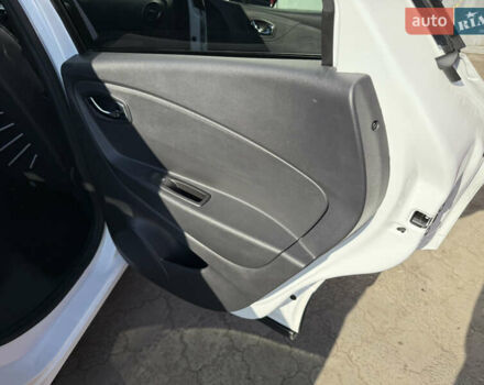 Белый Рено Каптур, объемом двигателя 1.5 л и пробегом 143 тыс. км за 13700 $, фото 40 на Automoto.ua