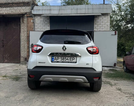 Белый Рено Каптур, объемом двигателя 1.46 л и пробегом 26 тыс. км за 18300 $, фото 1 на Automoto.ua