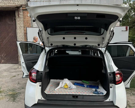 Белый Рено Каптур, объемом двигателя 1.46 л и пробегом 26 тыс. км за 18300 $, фото 17 на Automoto.ua