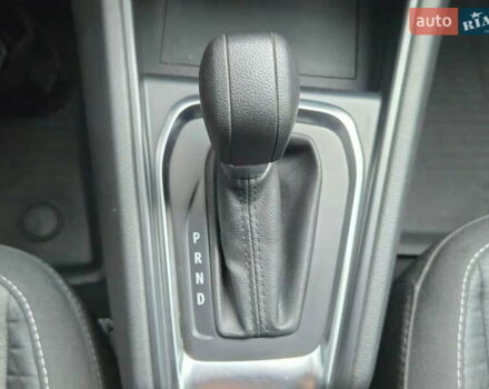 Рено Каптур 2021 в Киеве на Automoto.ua Белый Рено Каптур, объемом двигателя 1.33 л и пробегом 68 тыс. км за 17900 $, фото 19 на Automoto.ua