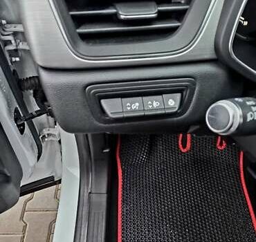 Білий Рено Каптур, об'ємом двигуна 1.33 л та пробігом 43 тис. км за 18500 $, фото 7 на Automoto.ua