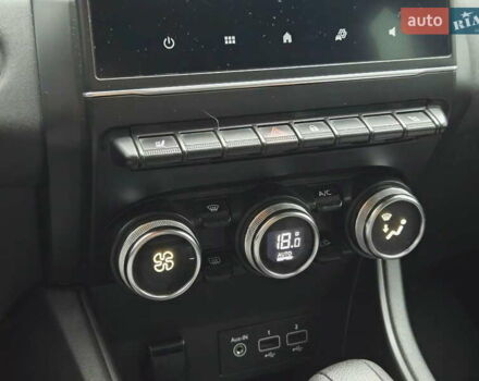 Белый Рено Каптур, объемом двигателя 1.4 л и пробегом 68 тыс. км за 16300 $, фото 23 на Automoto.ua