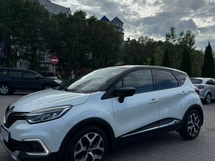 Белый Рено Каптур, объемом двигателя 1.46 л и пробегом 102 тыс. км за 13500 $, фото 1 на Automoto.ua