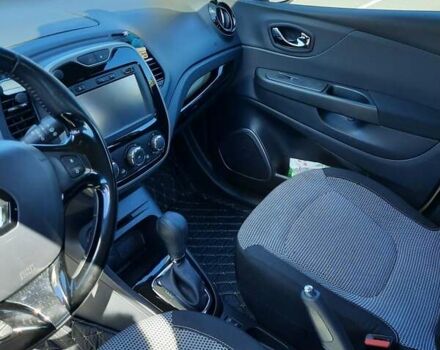 Бежевый Рено Каптур, объемом двигателя 1.2 л и пробегом 183 тыс. км за 9700 $, фото 14 на Automoto.ua