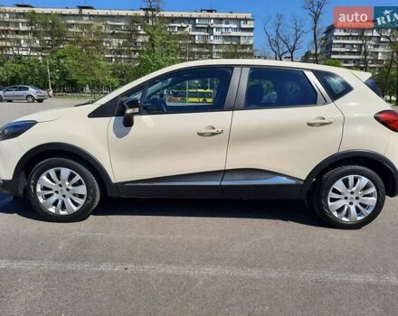 Бежевый Рено Каптур, объемом двигателя 1.2 л и пробегом 183 тыс. км за 9700 $, фото 7 на Automoto.ua