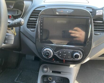 Бежевый Рено Каптур, объемом двигателя 1.5 л и пробегом 110 тыс. км за 10500 $, фото 5 на Automoto.ua