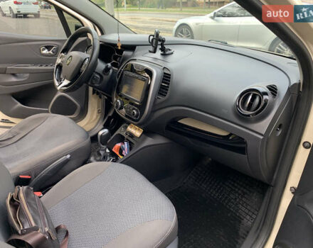 Бежевий Рено Каптур, об'ємом двигуна 1.46 л та пробігом 115 тис. км за 13500 $, фото 8 на Automoto.ua