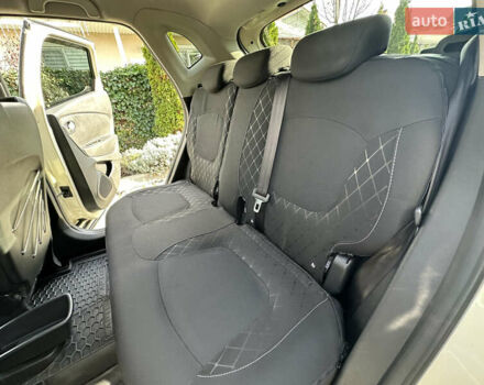 Бежевый Рено Каптур, объемом двигателя 1.46 л и пробегом 100 тыс. км за 13200 $, фото 24 на Automoto.ua