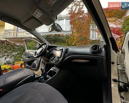 Рено Каптур 2016 в Львове на Automoto.ua Бежевый Рено Каптур, объемом двигателя 1.5 л и пробегом 122 тыс. км за 10900 $, фото 2 на Automoto.ua