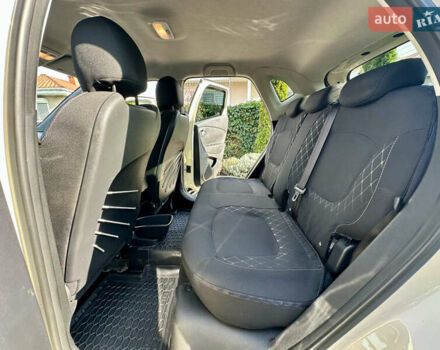 Бежевый Рено Каптур, объемом двигателя 1.46 л и пробегом 100 тыс. км за 13200 $, фото 25 на Automoto.ua