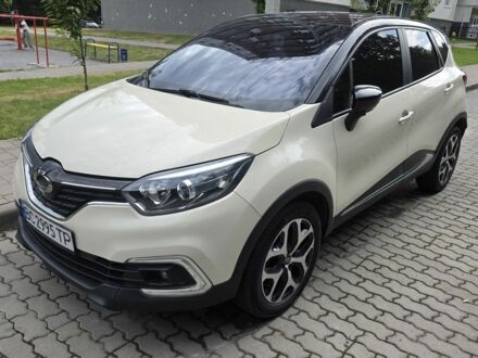 Рено Каптур 2017 в Львове на Automoto.ua Бежевый Рено Каптур, объемом двигателя 1.5 л и пробегом 100 тыс. км за 12250 $, фото 1 на Automoto.ua