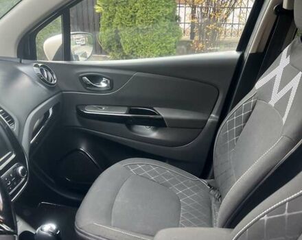Черный Рено Каптур, объемом двигателя 1.2 л и пробегом 54 тыс. км за 12300 $, фото 5 на Automoto.ua