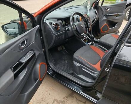 Черный Рено Каптур, объемом двигателя 1.2 л и пробегом 124 тыс. км за 13500 $, фото 7 на Automoto.ua