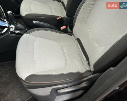 Чорний Рено Каптур, об'ємом двигуна 1.2 л та пробігом 133 тис. км за 9999 $, фото 12 на Automoto.ua