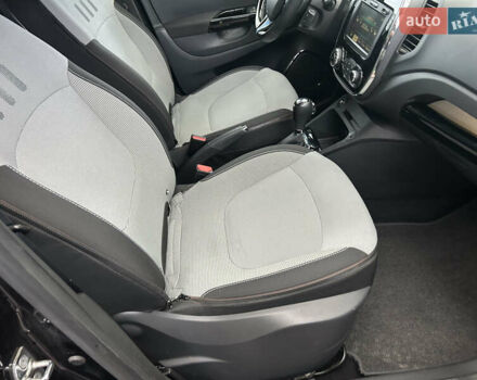 Чорний Рено Каптур, об'ємом двигуна 1.2 л та пробігом 133 тис. км за 9999 $, фото 42 на Automoto.ua