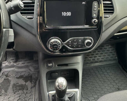 Черный Рено Каптур, объемом двигателя 1.5 л и пробегом 117 тыс. км за 10700 $, фото 10 на Automoto.ua