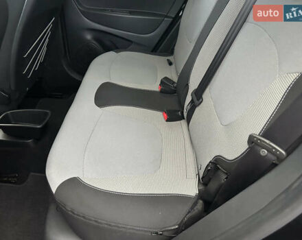 Чорний Рено Каптур, об'ємом двигуна 1.2 л та пробігом 133 тис. км за 9999 $, фото 28 на Automoto.ua