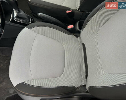 Чорний Рено Каптур, об'ємом двигуна 1.2 л та пробігом 133 тис. км за 9999 $, фото 13 на Automoto.ua