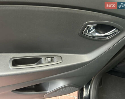 Чорний Рено Каптур, об'ємом двигуна 1.2 л та пробігом 133 тис. км за 9999 $, фото 31 на Automoto.ua