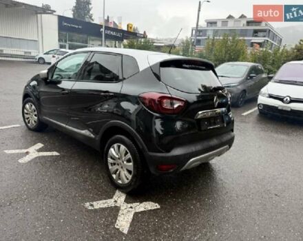 Черный Рено Каптур, объемом двигателя 1.2 л и пробегом 61 тыс. км за 14599 $, фото 7 на Automoto.ua