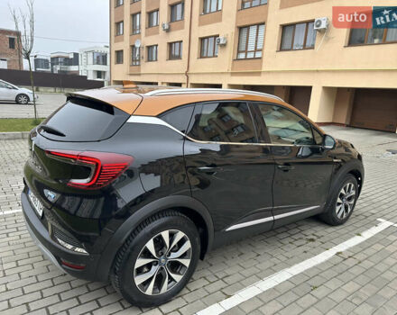 Черный Рено Каптур, объемом двигателя 1.6 л и пробегом 14 тыс. км за 19999 $, фото 2 на Automoto.ua