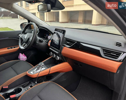 Черный Рено Каптур, объемом двигателя 1.6 л и пробегом 14 тыс. км за 19999 $, фото 50 на Automoto.ua