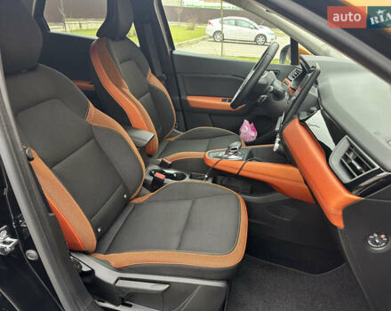 Черный Рено Каптур, объемом двигателя 1.6 л и пробегом 14 тыс. км за 19999 $, фото 49 на Automoto.ua