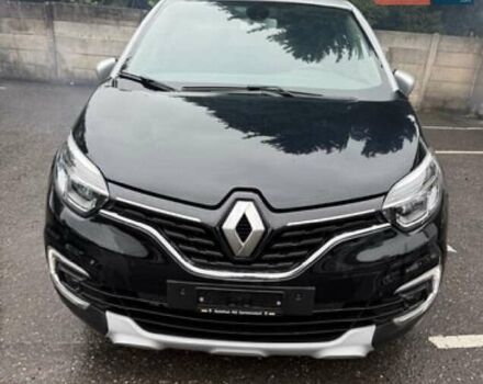 Черный Рено Каптур, объемом двигателя 1.2 л и пробегом 61 тыс. км за 14599 $, фото 1 на Automoto.ua