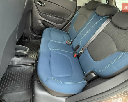 Коричневый Рено Каптур, объемом двигателя 1.2 л и пробегом 88 тыс. км за 12800 $, фото 35 на Automoto.ua