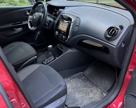 Красный Рено Каптур, объемом двигателя 0 л и пробегом 3 тыс. км за 11100 $, фото 4 на Automoto.ua