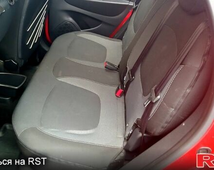 Красный Рено Каптур, объемом двигателя 1.5 л и пробегом 100 тыс. км за 14500 $, фото 10 на Automoto.ua