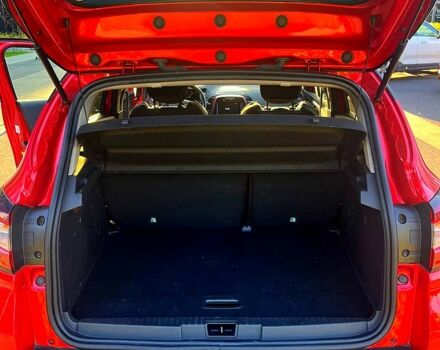 Червоний Рено Каптур, об'ємом двигуна 1.5 л та пробігом 50 тис. км за 17000 $, фото 4 на Automoto.ua