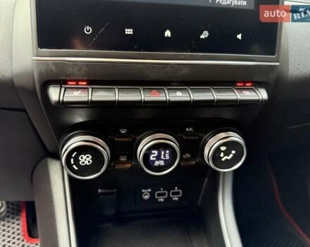 Красный Рено Каптур, объемом двигателя 1.3 л и пробегом 28 тыс. км за 18500 $, фото 69 на Automoto.ua