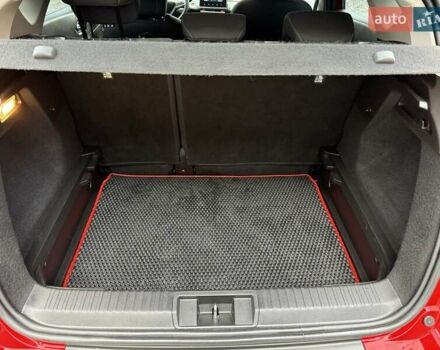 Красный Рено Каптур, объемом двигателя 1.3 л и пробегом 28 тыс. км за 18500 $, фото 47 на Automoto.ua