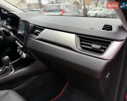 Красный Рено Каптур, объемом двигателя 1.3 л и пробегом 28 тыс. км за 18500 $, фото 55 на Automoto.ua