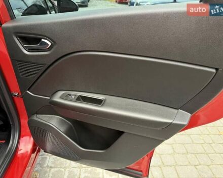 Красный Рено Каптур, объемом двигателя 1.3 л и пробегом 28 тыс. км за 18500 $, фото 49 на Automoto.ua