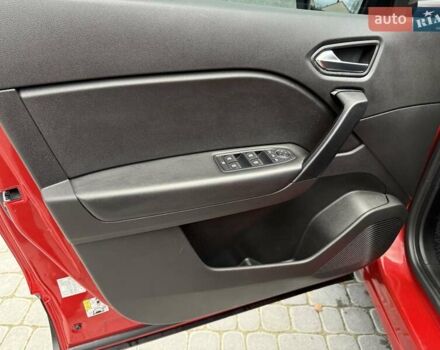 Красный Рено Каптур, объемом двигателя 1.3 л и пробегом 28 тыс. км за 18500 $, фото 43 на Automoto.ua