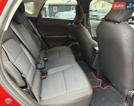 Красный Рено Каптур, объемом двигателя 1.3 л и пробегом 28 тыс. км за 18500 $, фото 51 на Automoto.ua