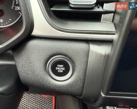 Красный Рено Каптур, объемом двигателя 1.3 л и пробегом 28 тыс. км за 18500 $, фото 67 на Automoto.ua